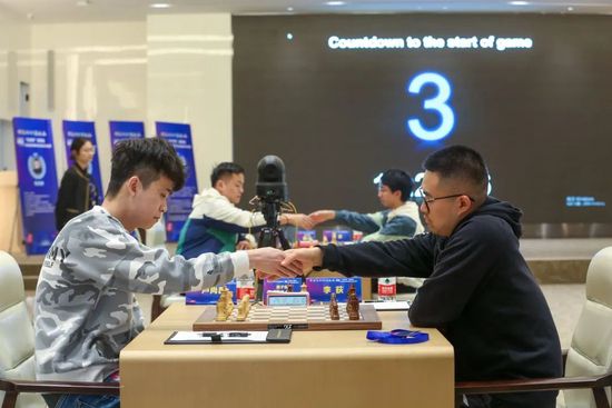 “皇马相信姆巴佩，但对其周围环境则不太信任，担心球员会屈服于卡塔尔方面的压力。